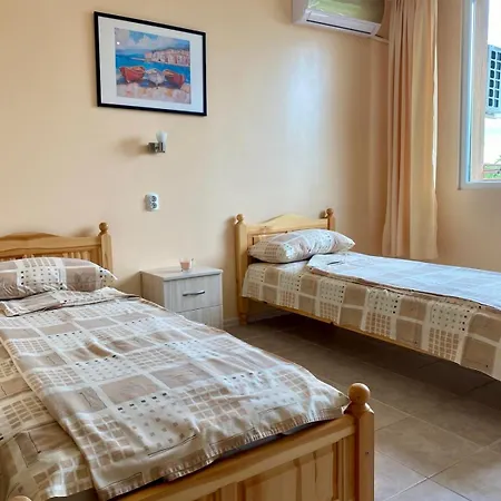 Maison d'hôtes тук е така Obzor